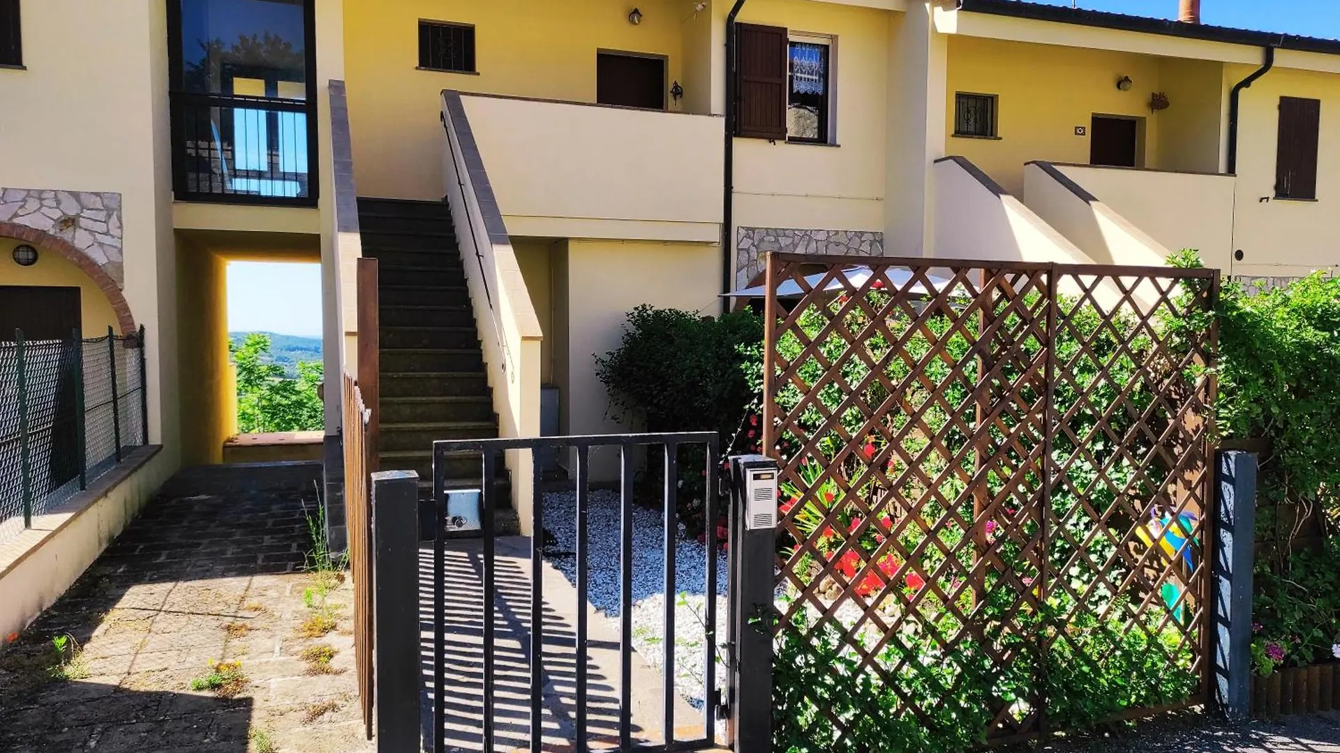 Eli House Villa Catabbio 0*,  Italy